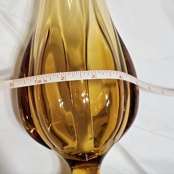 Viking "Epic", 22", Six Petal Swung, Blown Glass Vase - Picture 7 of 8